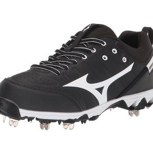Miss i women’s 9 Spike Seift 7 Softball Cleats size 10.5